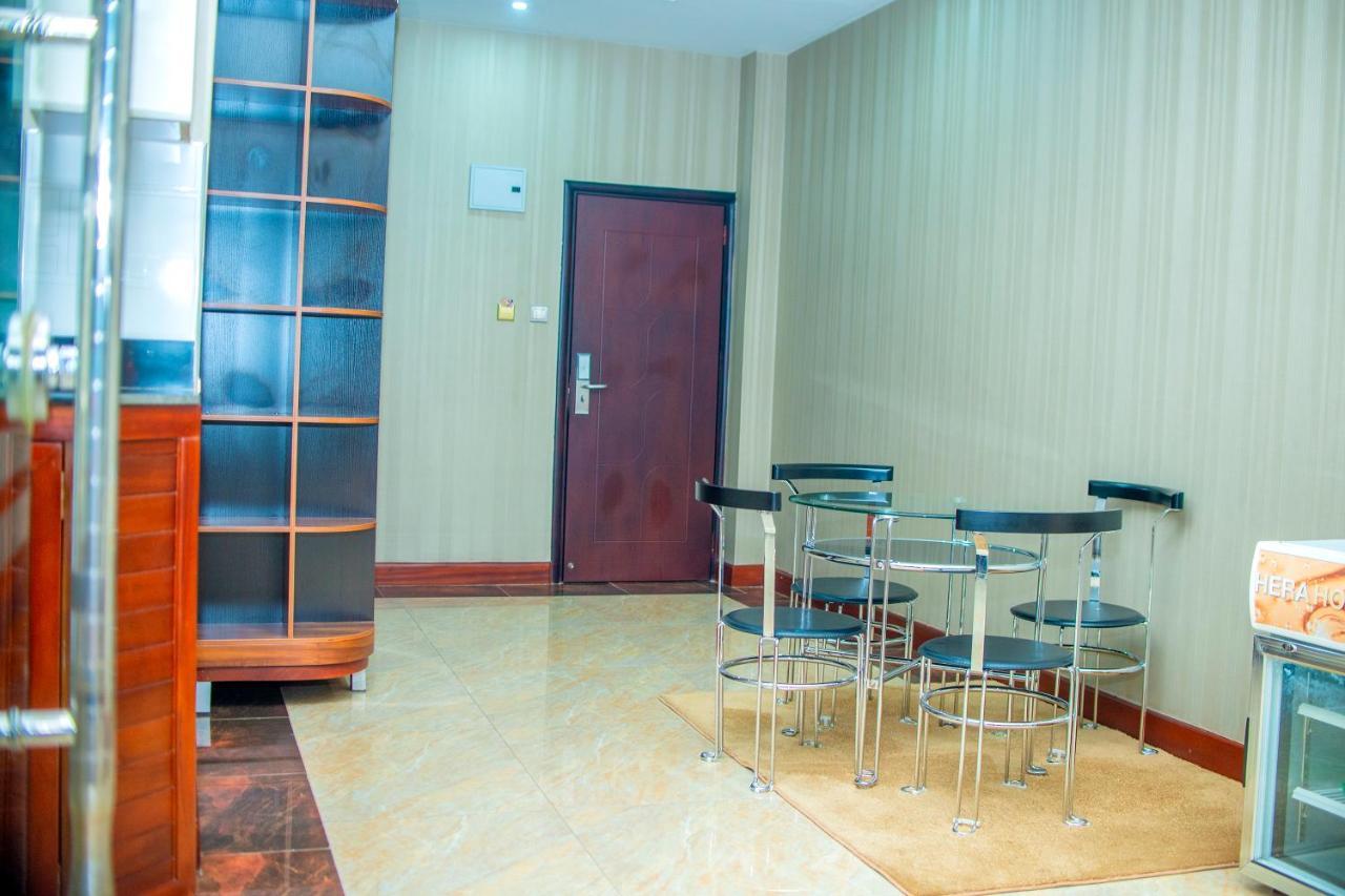 Hera Hotel Кампала Екстериор снимка