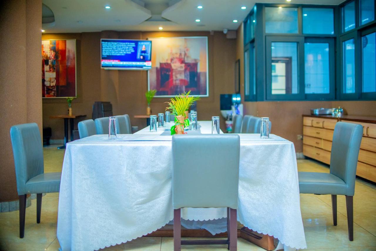 Hera Hotel Кампала Екстериор снимка