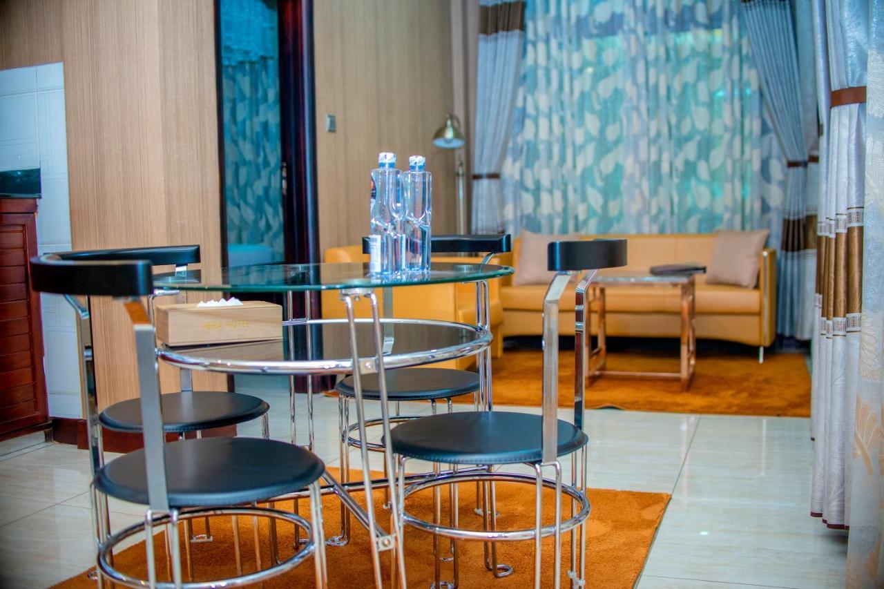 Hera Hotel Кампала Екстериор снимка